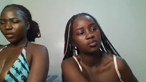 Snapshot of ella8_ chatting on 06-24-26, 08:35 ella8_ online show from 06-24-26, 08:35