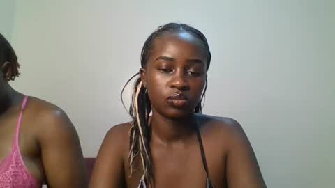 Snapshot of ella8_ chatting on 07-03-26, 07:48 ella8_ online show from 07-03-26, 07:48