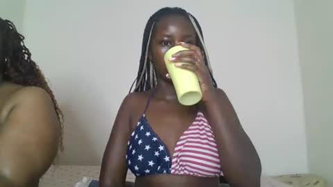 Snapshot of ella8_ chatting on 07-12-26, 09:00 ella8_ online show from 07-12-26, 09:00