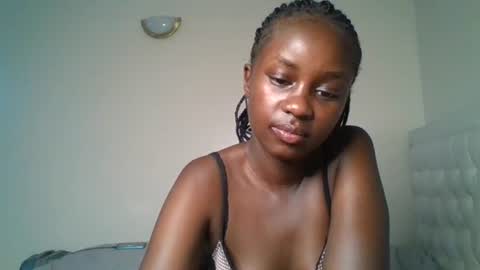 Snapshot of ella8_ chatting on 07-24-26, 12:08 ella8_ online show from 07-24-26, 12:08