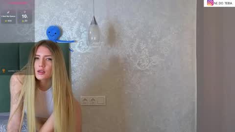 Snapshot of ella__sweety chatting on 02-18-25, 03:10 Ella online show from 02-18-25, 03:10