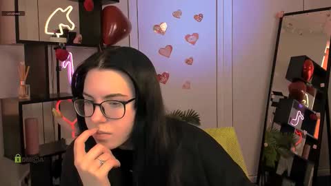 ella_coco online show from 02-10-26, 06:17