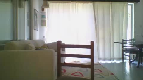 Snapshot of ella_laurel chatting on 10-10-25, 06:23 Ella online show from 10-10-25, 06:23