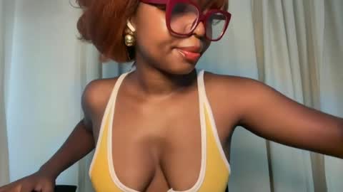 Ella online show from 06-22-26, 07:16