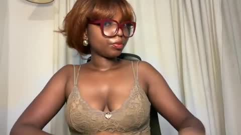 Ella online show from 06-23-26, 02:53