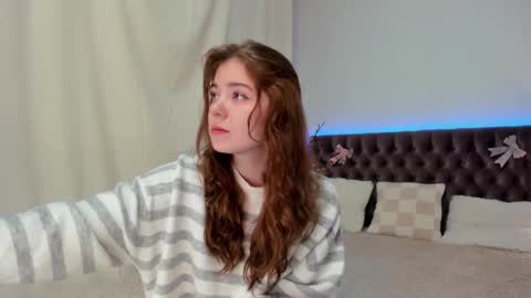 Ella Mayers online show from 02-14-25, 10:14