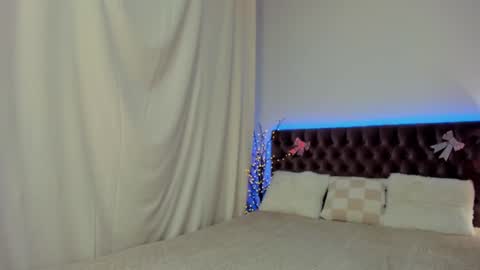 Ella Mayers online show from 02-16-25, 09:48