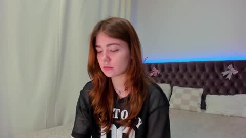 Ella Mayers online show from 03-05-25, 09:48