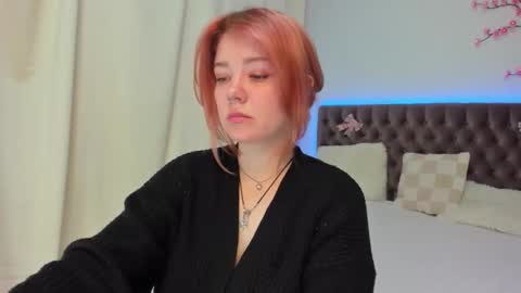 Ella Mayers online show from 10-18-25, 12:17