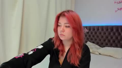 Ella Mayers online show from 10-25-25, 12:34