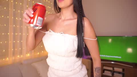 ELLA OWEN online show from 01-31-25, 02:17