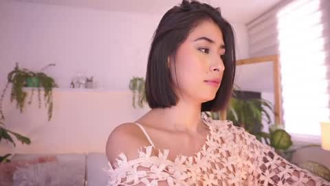 ELLA OWEN online show from 05-06-26, 07:52