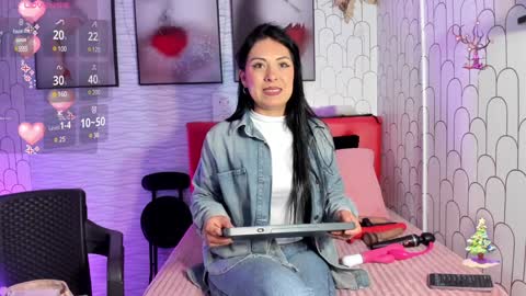 Snapshot of ella_rouse1 chatting on 01-06-25, 02:03 ella rouse online show from 01-06-25, 02:03