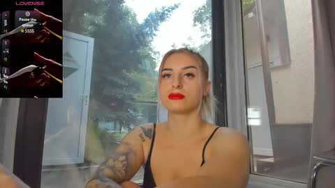 ella_vee online show from 10-02-25, 04:52