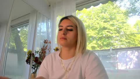 ella_vee online show from 05-05-26, 06:43