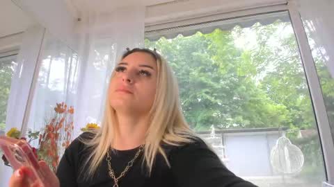 ella_vee online show from 05-08-26, 04:51