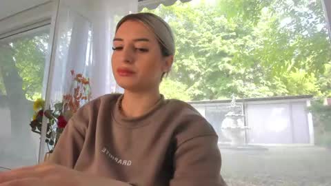 ella_vee online show from 05-14-26, 07:37