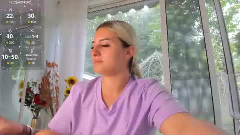 ella_vee online show from 06-23-26, 06:00