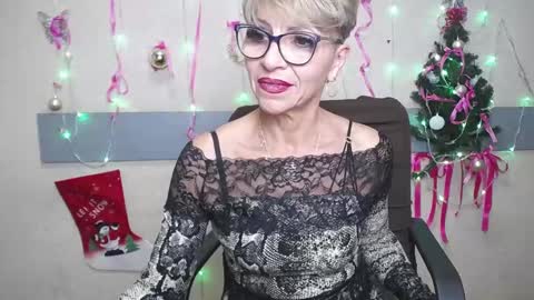 Snapshot of ellabonito chatting on 01-03-25, 03:44 EllaBonito online show from 01-03-25, 03:44