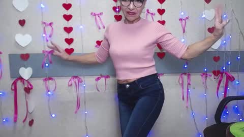 Snapshot of ellabonito chatting on 02-02-25, 03:39 EllaBonito online show from 02-02-25, 03:39