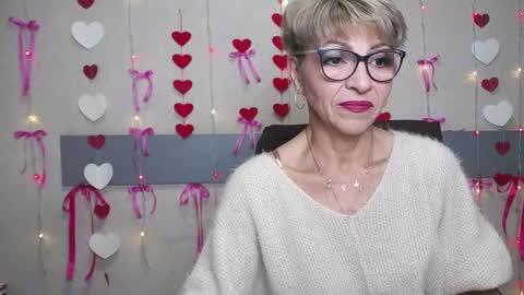 Snapshot of ellabonito chatting on 02-10-25, 06:20 EllaBonito online show from 02-10-25, 06:20