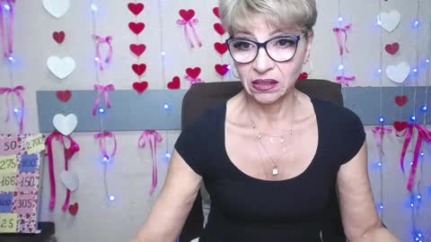 Snapshot of ellabonito chatting on 02-16-25, 06:21 EllaBonito online show from 02-16-25, 06:21