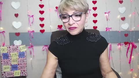 Snapshot of ellabonito chatting on 02-19-25, 06:33 EllaBonito online show from 02-19-25, 06:33