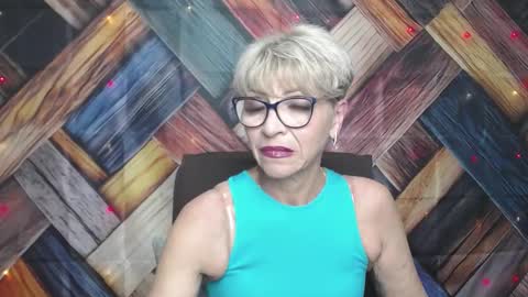 Snapshot of ellabonito chatting on 09-17-25, 05:20 EllaBonito online show from 09-17-25, 05:20
