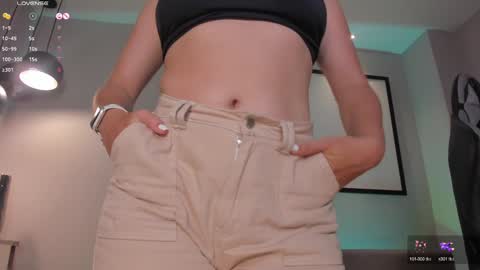Snapshot of ellaclark chatting on 01-19-25, 12:49 EllaClark online show from 01-19-25, 12:49