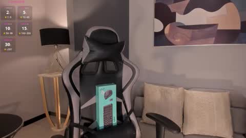 EllaClark online show from 10-13-25, 05:57