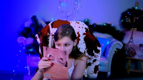 Ella online show from 12-15-24, 09:45