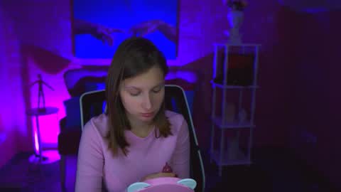 Snapshot of ellahorton chatting on 11-10-25, 08:35 Ella online show from 11-10-25, 08:35