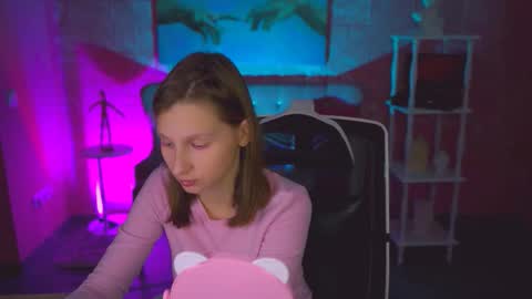 Snapshot of ellahorton chatting on 11-11-25, 04:29 Ella online show from 11-11-25, 04:29