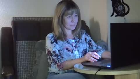 Snapshot of ellajohnsonx chatting on 03-07-26, 04:26 ellajohnsonx online show from 03-07-26, 04:26