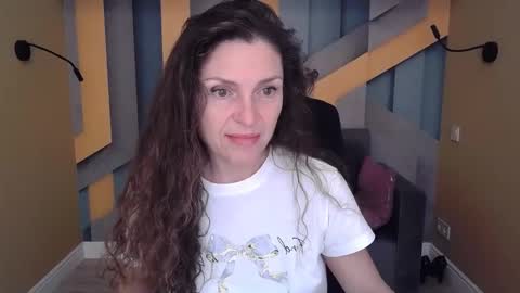 EllaLongs online show from 10-11-25, 11:31