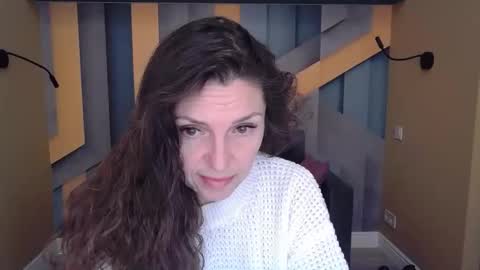 EllaLongs online show from 10-21-25, 11:33