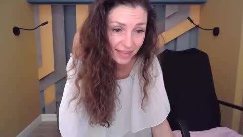 EllaLongs online show from 11-21-25, 02:16