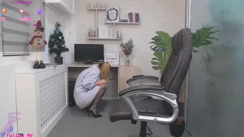 Snapshot of ellamilf chatting on 12-07-24, 05:26 online show from 12-07-24, 05:26
