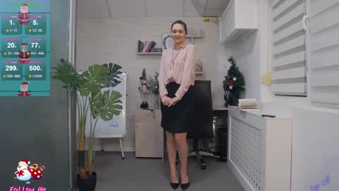 Snapshot of ellamilf chatting on 12-26-24, 09:26 online show from 12-26-24, 09:26