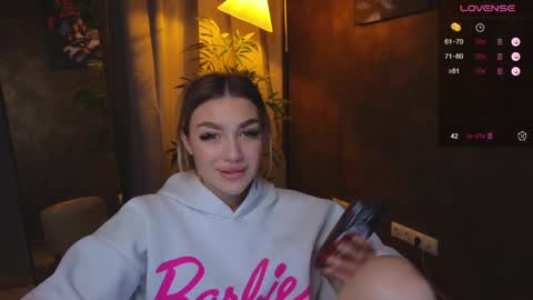 Snapshot of ellamilla chatting on 01-06-25, 11:29 ellamilla online show from 01-06-25, 11:29