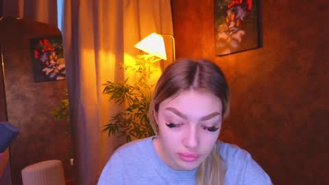 Snapshot of ellamilla chatting on 01-07-25, 05:22 ellamilla online show from 01-07-25, 05:22