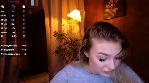 Snapshot of ellamilla chatting on 01-08-25, 08:38 ellamilla online show from 01-08-25, 08:38