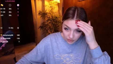 Snapshot of ellamilla chatting on 01-08-25, 11:43 ellamilla online show from 01-08-25, 11:43