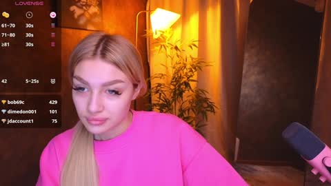 Snapshot of ellamilla chatting on 01-13-25, 05:33 ellamilla online show from 01-13-25, 05:33