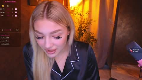 Snapshot of ellamilla chatting on 01-14-25, 12:45 ellamilla online show from 01-14-25, 12:45