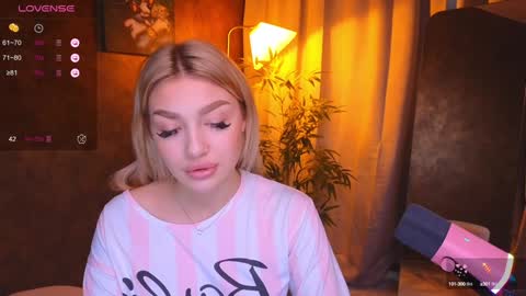 Snapshot of ellamilla chatting on 01-15-25, 09:56 ellamilla online show from 01-15-25, 09:56