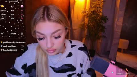 Snapshot of ellamilla chatting on 01-21-25, 09:03 ellamilla online show from 01-21-25, 09:03