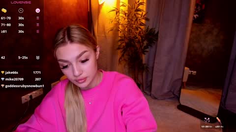 Snapshot of ellamilla chatting on 01-23-25, 11:58 ellamilla online show from 01-23-25, 11:58