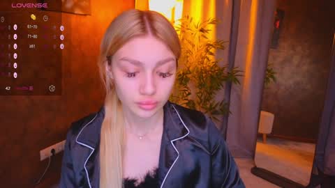 Snapshot of ellamilla chatting on 01-27-25, 05:47 ellamilla online show from 01-27-25, 05:47