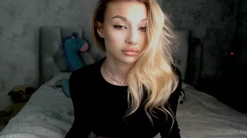 ellamilla online show from 06-14-26, 01:13